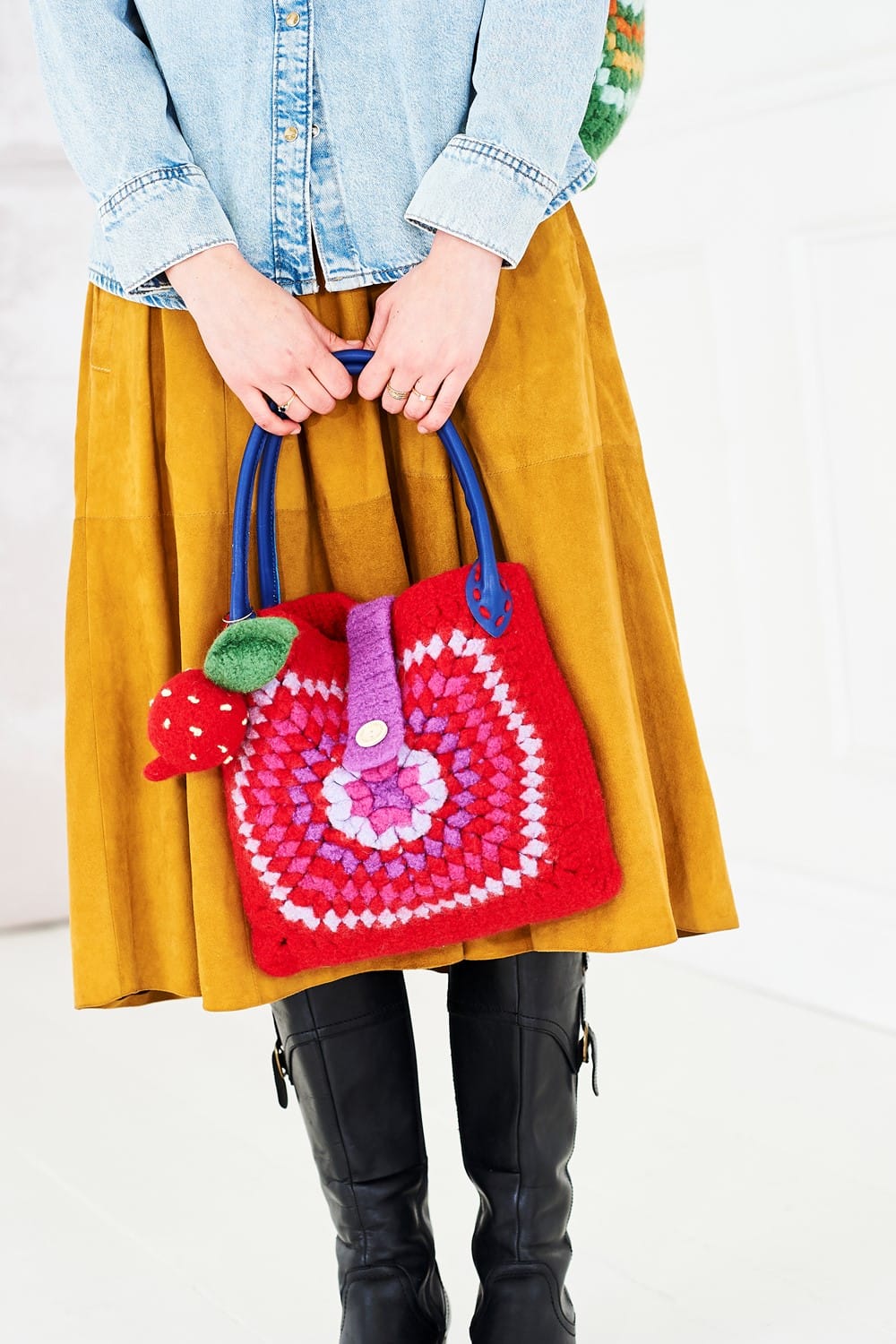 Felted Bag Crochet Pattern in Floki Super chunky - Stylecraft 10290