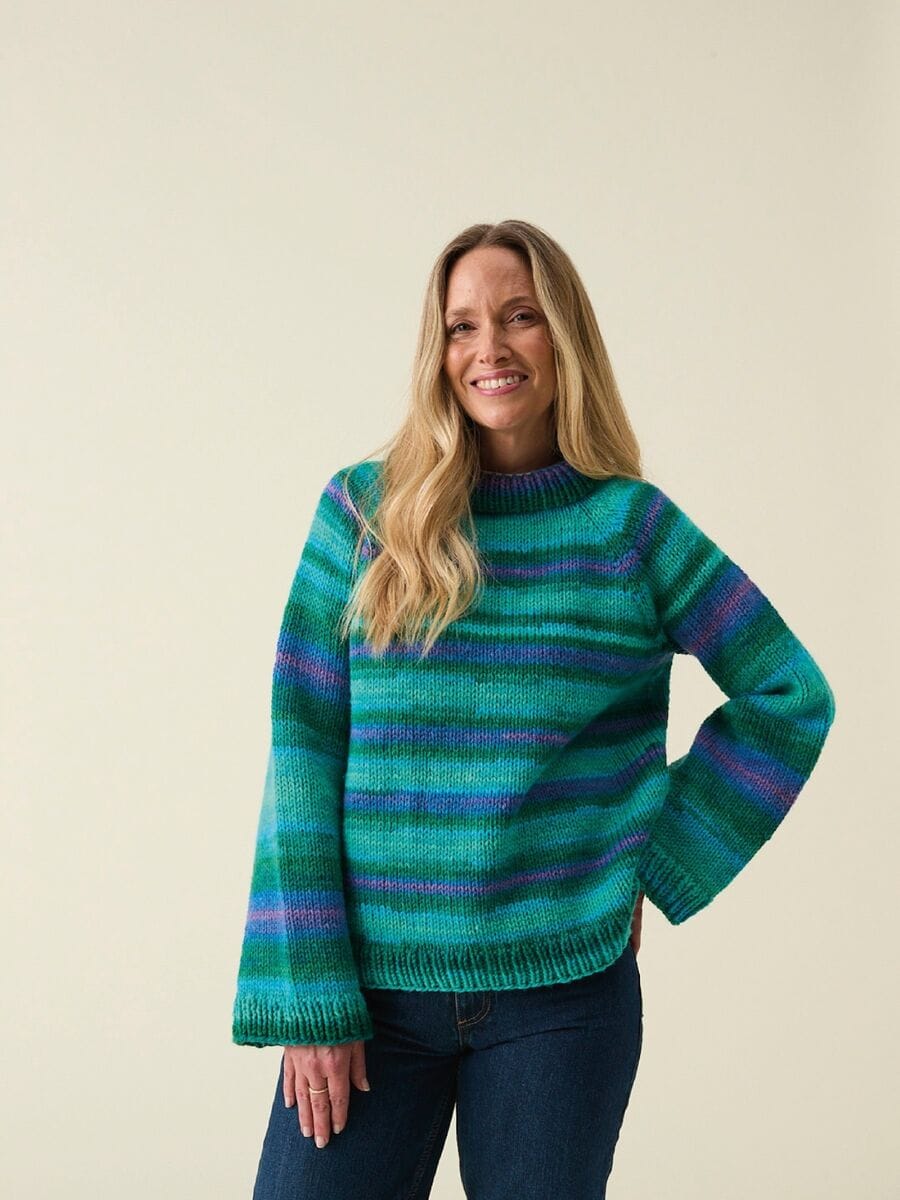 Womens Sweater Chunky knitting pattern - Hayfield 10857