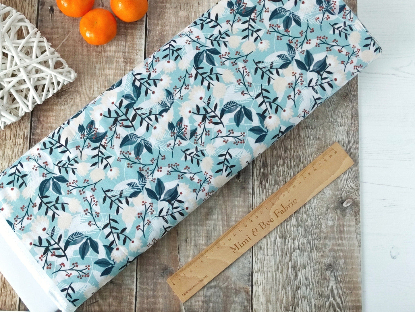 Fabric Autumnal leaves and foliage on cream cotton fabric - Spice by Dashwood Studio