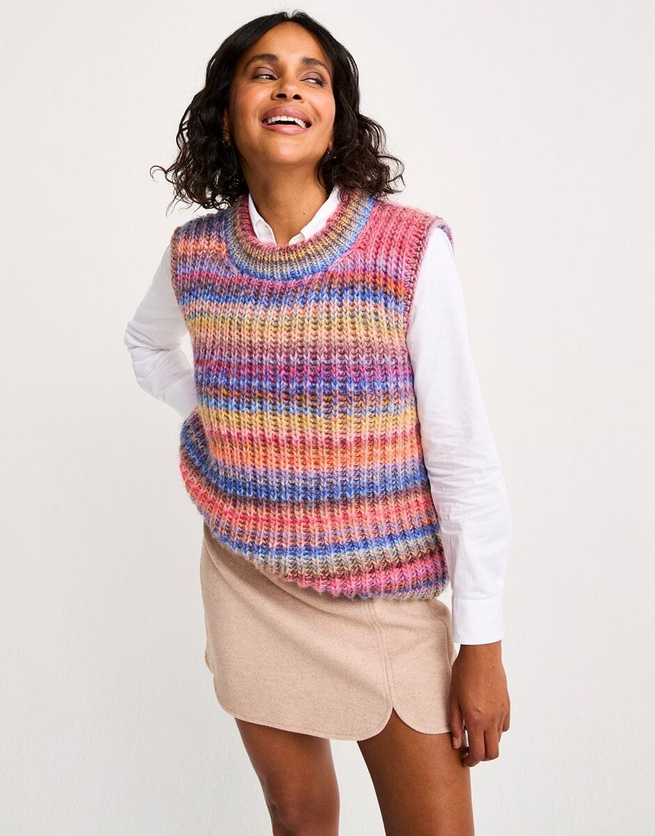 knitting pattern Beneath the surface vest knitting pattern in JEWELSPUN WITH WOOL CHUNKY - Sirdar 10804
