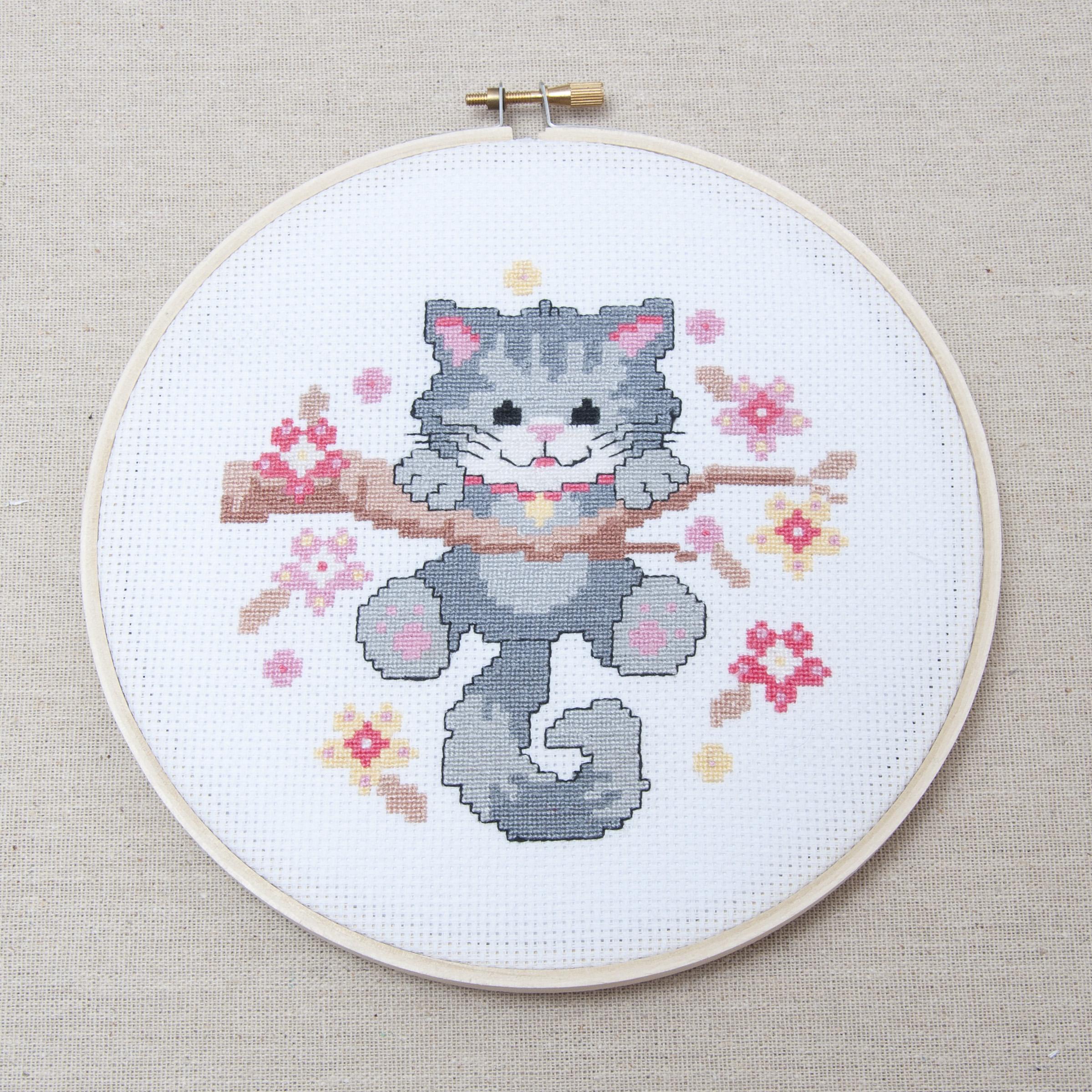 Habicraft- Hoop Embroidery Kit- Kitten