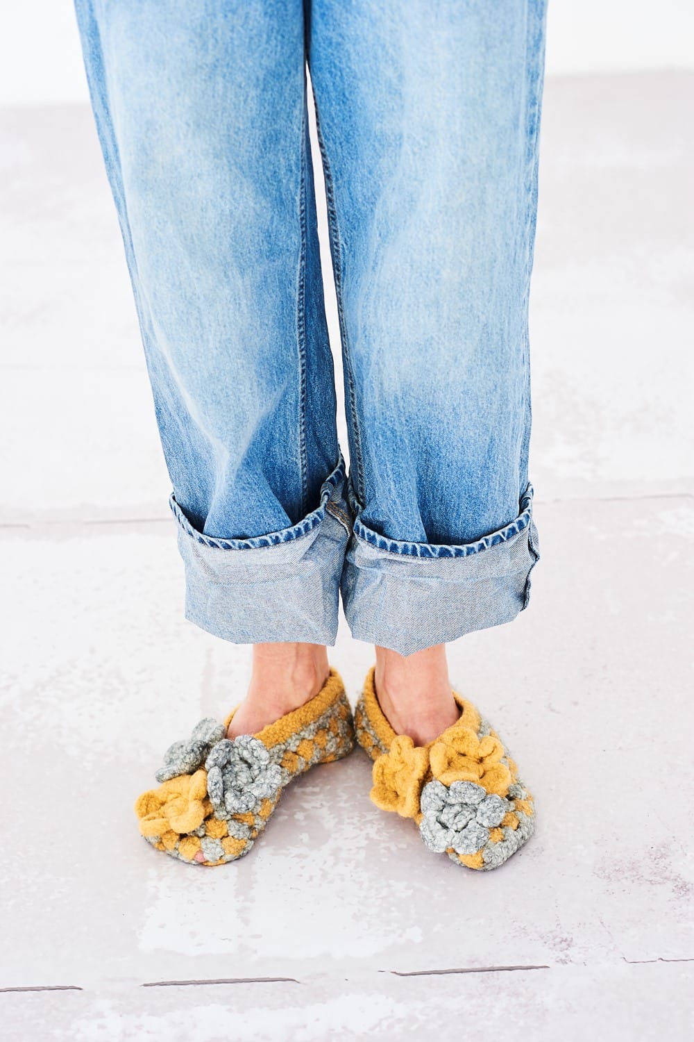 Felted Slippers Crochet Pattern in Floki Super Chunky - Stylecraft 10292