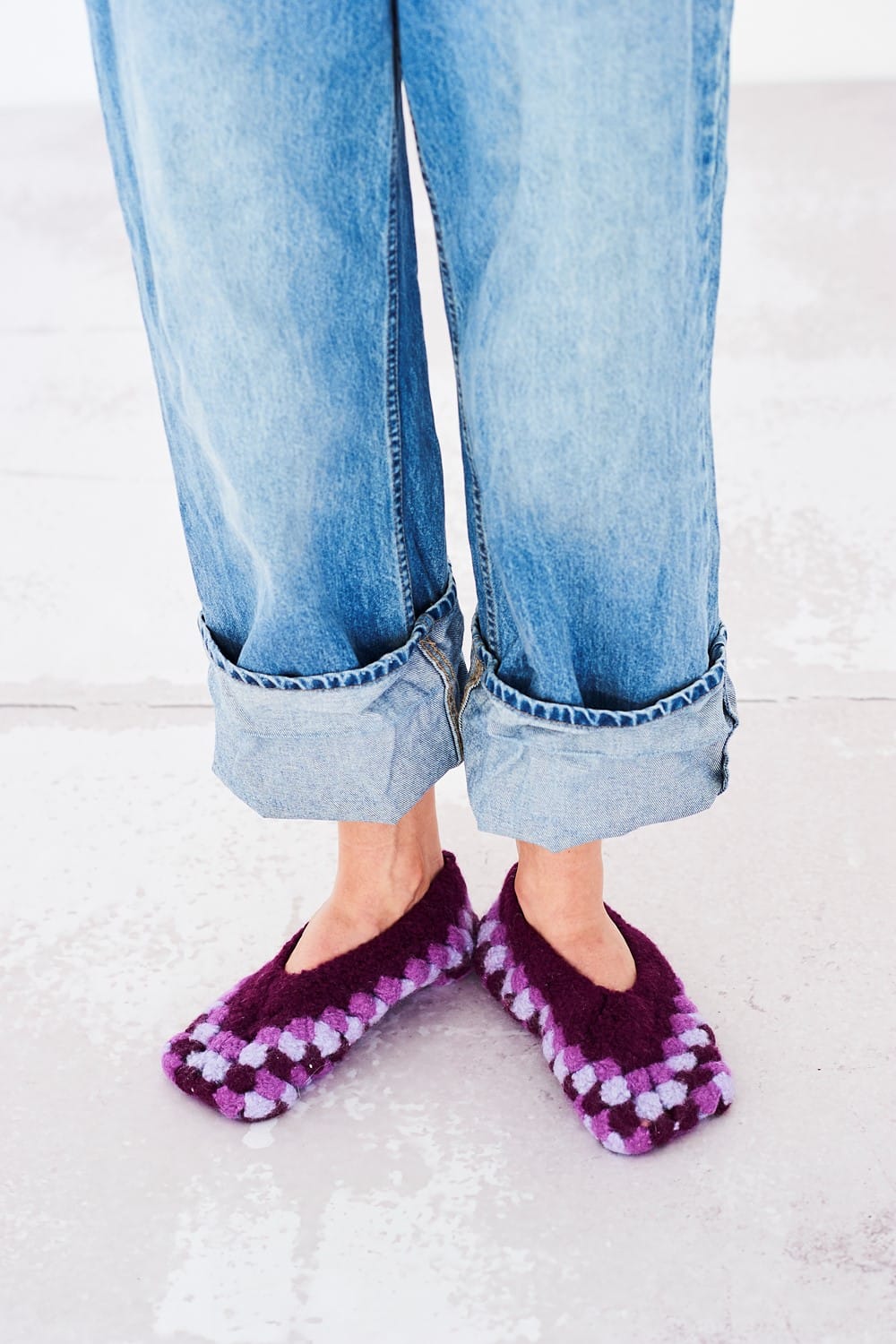 Felted Slippers Crochet Pattern in Floki Super Chunky - Stylecraft 10292