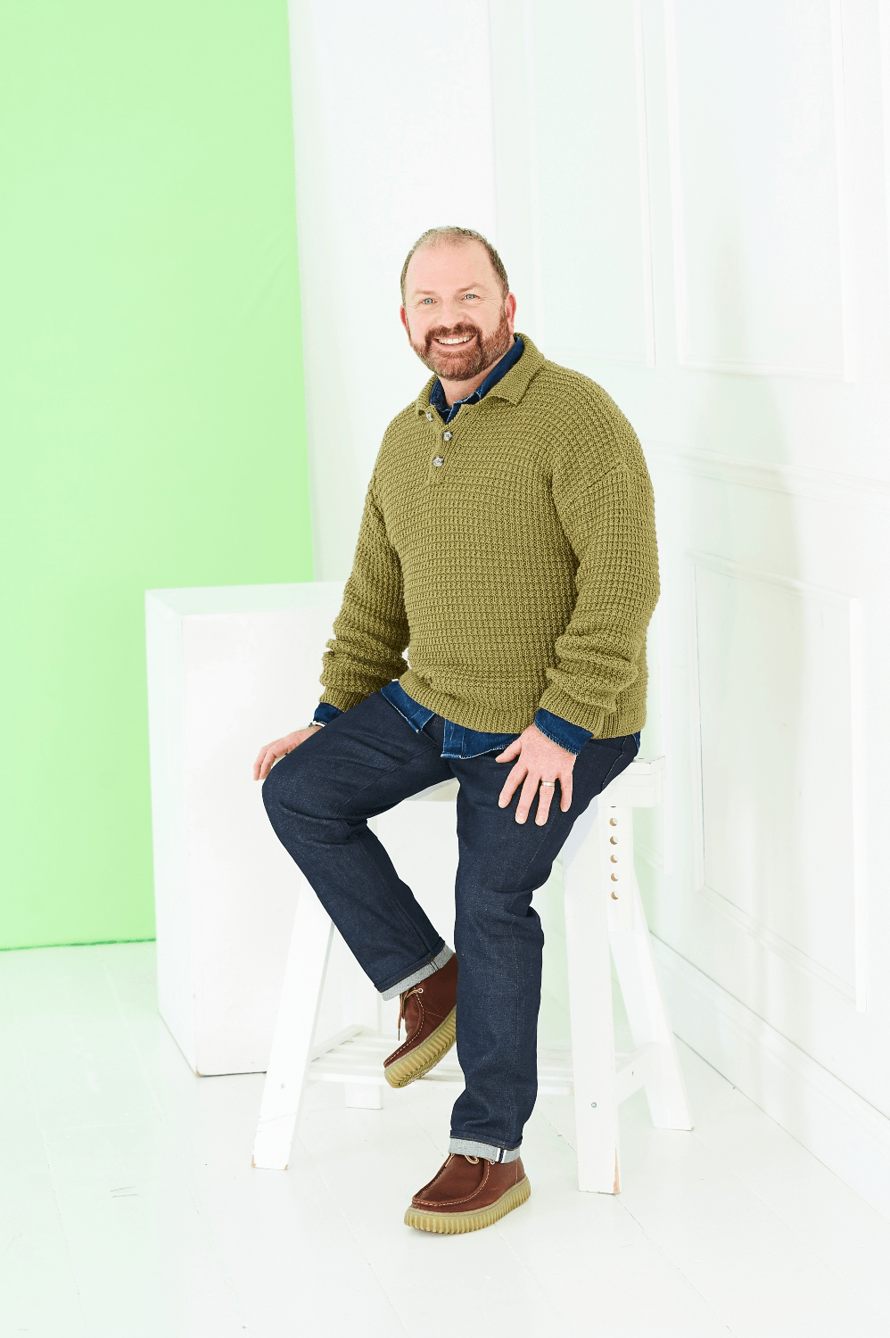 knitting-pattern Men's cardigan and sweater knitting pattern - Stylecraft Bambino 10230