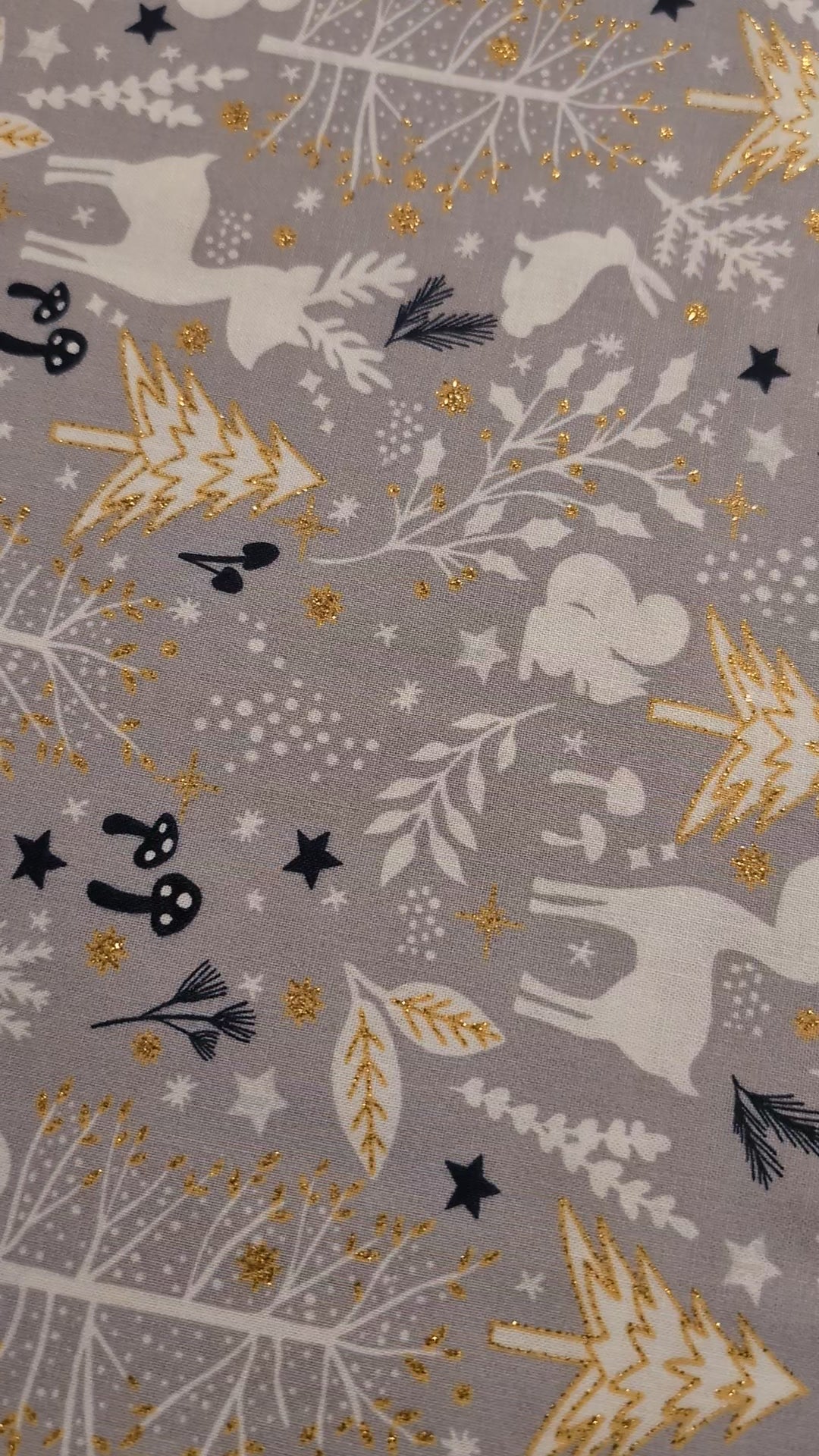 Reindeer on grey fabric - Majestic Winter - 3 Wishes