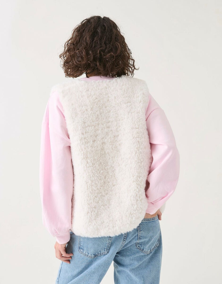 Women's Gilet knitting pattern in chunky - Sirdar 10813
