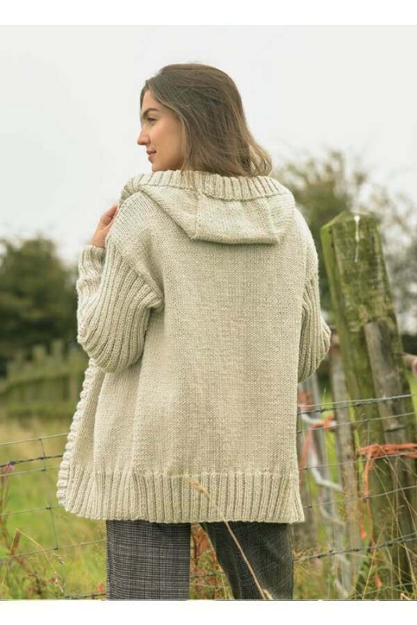 Women's Hooded Cardigan knitting pattern chunky - Wendy 7047