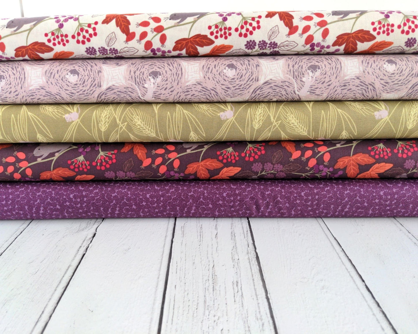 Fabric Autumn harvest nests on grey cotton fabric - Autumn Fields Re-loved by Lewis and Irene