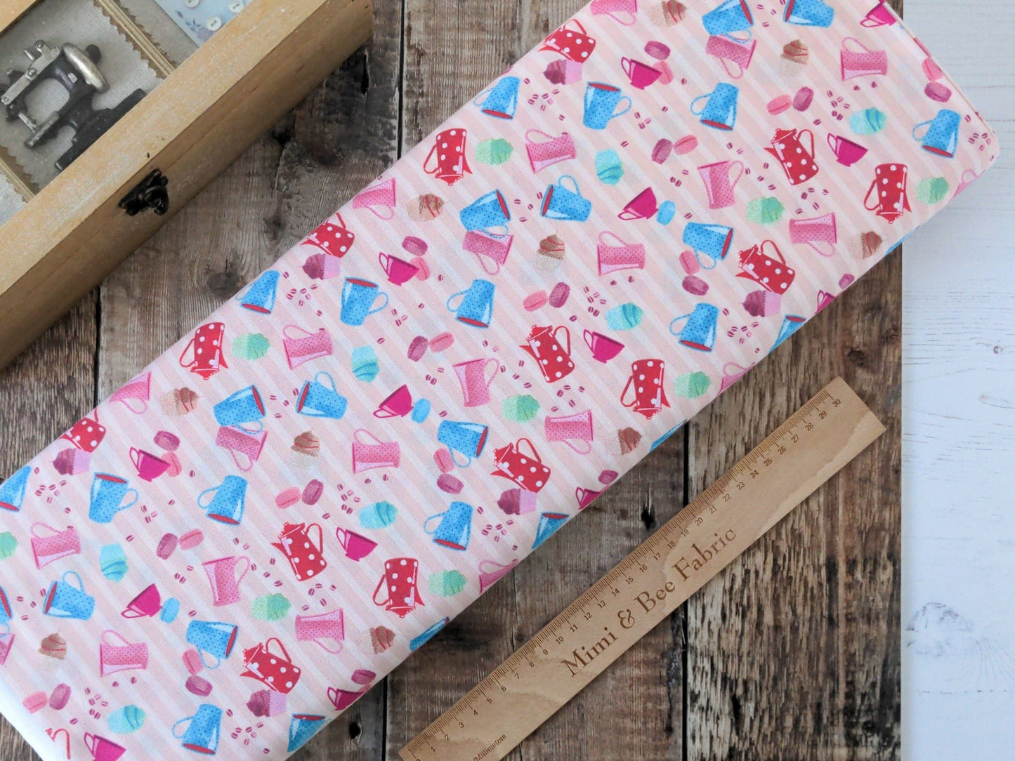 Fabric Coffee cups on pink Paris SKETCHES OF PARIS cotton fabric - Fabric Editions