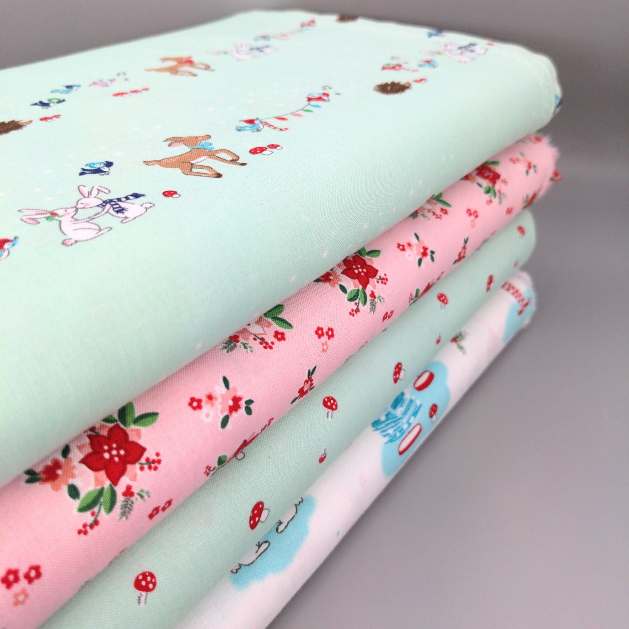 fabric Pink floral cotton fabric - Pixie Noel 2 - Riley Blake