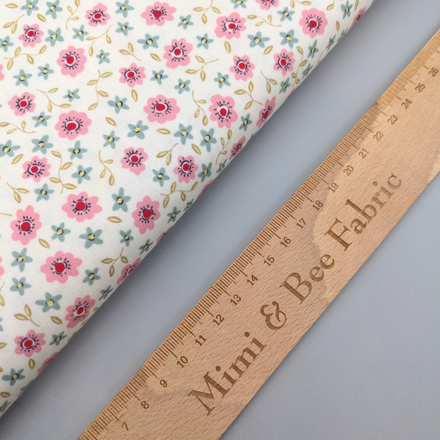 Fabric Rose pink flowers on cream cotton fabric - Market Garden - Henry Glass